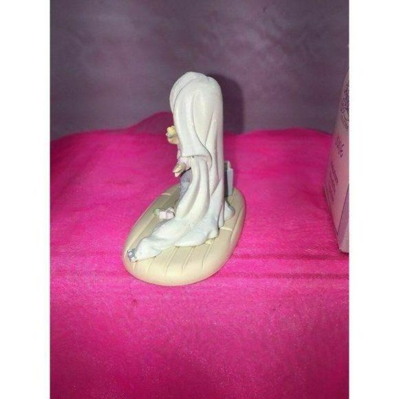 Precious Moments Wedding June Month Bride Flowers 110043 Miniature figurine - Picture 10 of 12